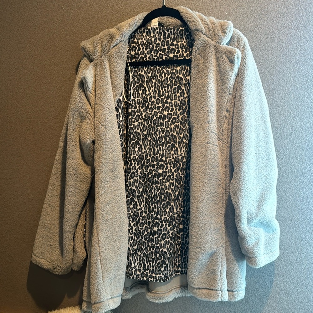 Splendid FAUX fur jacket